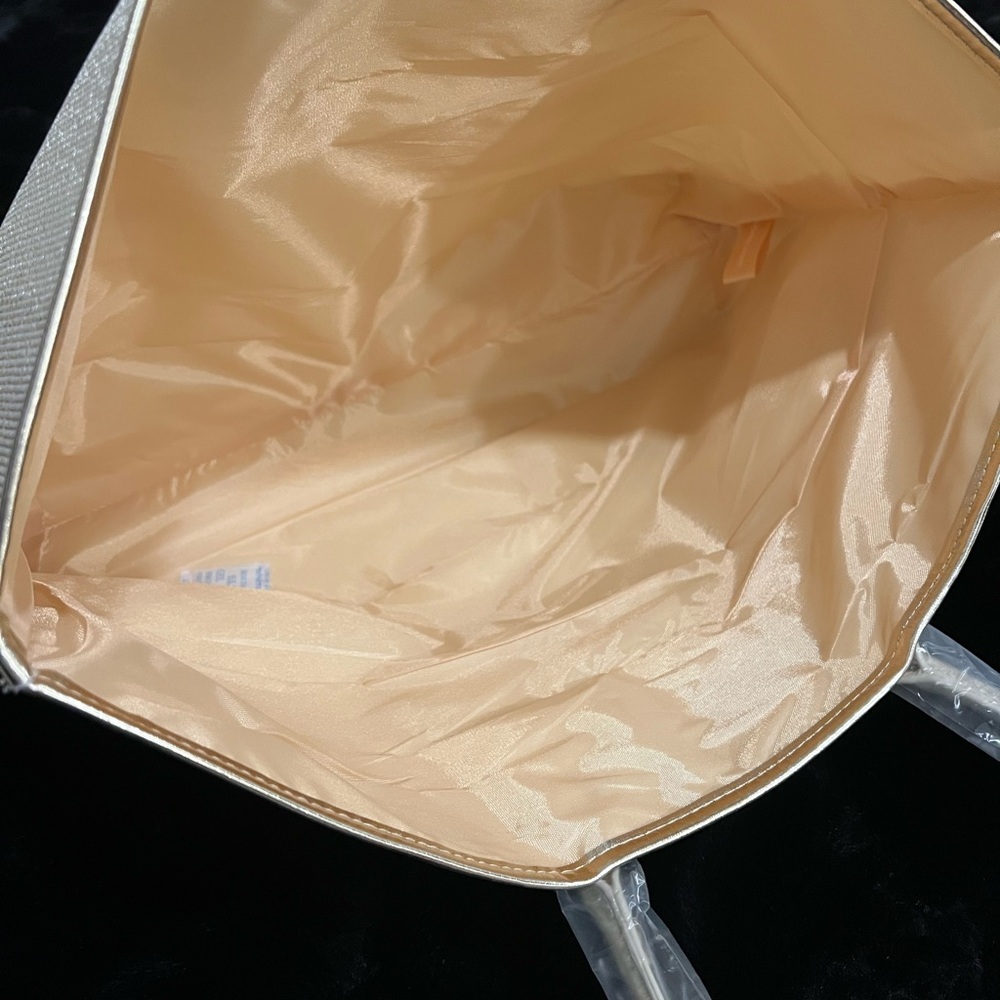 Michael Kors Gold Classic Tote Bag - Picture 7 of 9